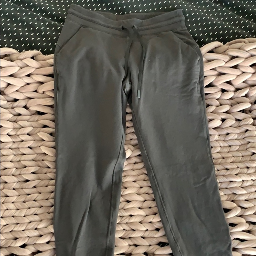 Ready to Rulu Jogger Size 8